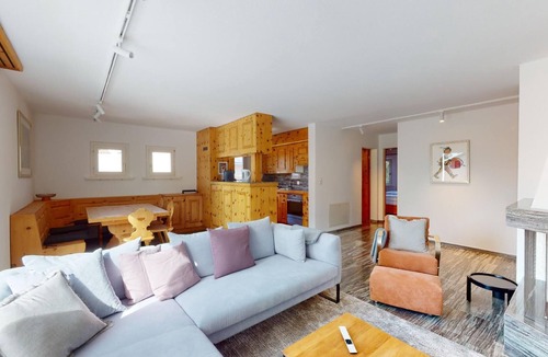 La Punt-Chamues-ch Apartment | 3-room apartment on the 2nd floor, approx.