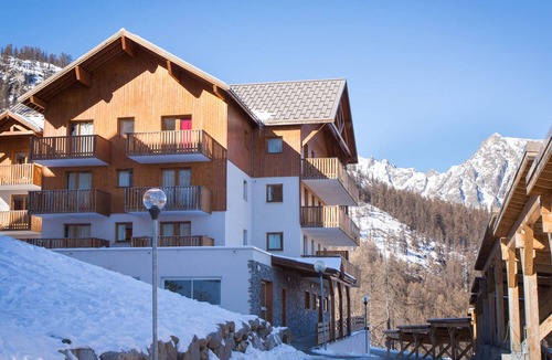 Puy-Saint-Vincent Apartment | 3-Room Apartment for 6 with Balcony and Parking