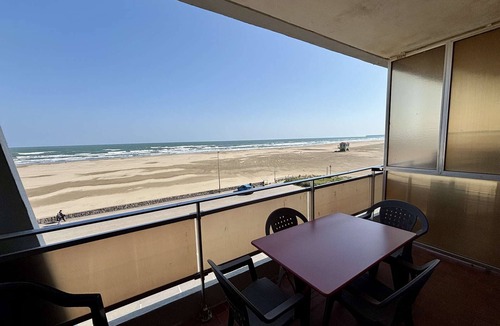 Port-la-Nouvelle Apartment | 3-room apartment with parking, 10m from the beach - sleeps 6