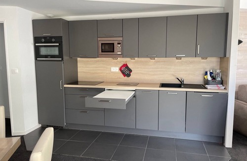 Eaux-Bonnes Apartment | 3-room apartment for 10 people, pool, pets allowed