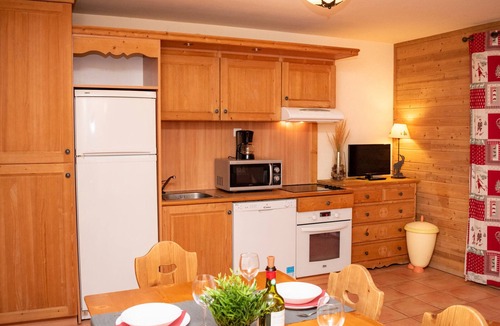 Pra Loup Apartment | 3-room apartment, sleeps 8, balcony, parking