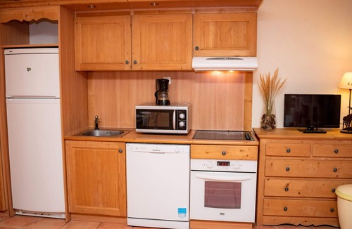 Pra Loup Apartment | 3-room apartment, sleeps 8, balcony, parking