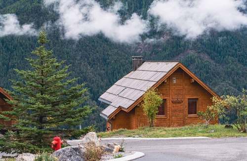 Pra Loup Apartment | 3-room apartment, sleeps 8, balcony, parking