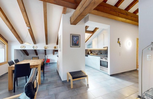 Silvaplana Apartment | 3-room apartment on the top floor, 87m2.