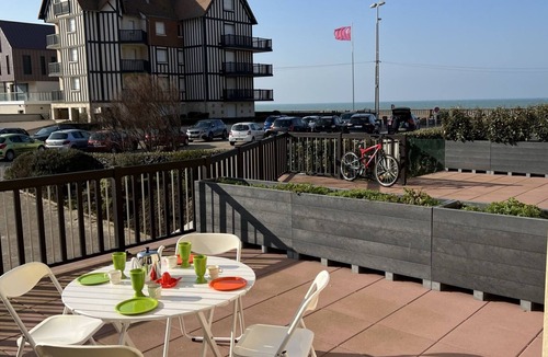 Cabourg Apartment | 3-room apartment with terraces and sea view - Parking included