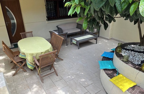Antony Apartment | 3-room apartment with terrace and garden