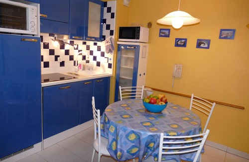 La Bocca Apartment | 3-room beachfront, sandy beach, 2 pools and internet