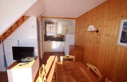 Saint-Etienne-en-Devoluy Ski Chalet | 3-room chalet, terrace, pets welcome, parking