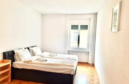 Center Apartment | 3 Room City Center Flat, Zurich HB Konrad