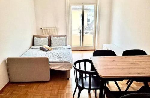 Center Apartment | 3 Room City Center Flat, Zurich HB Konrad