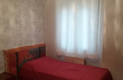 Romareda Condo | 3 room flat and garage in Zaragoza center, fully equipped. WIFI