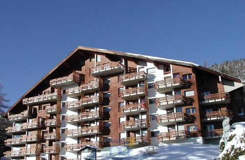 Anzere Apartment | 3 room flat located in the cable car area and 5 minutes from all amenities. It includes 3 bedrooms w