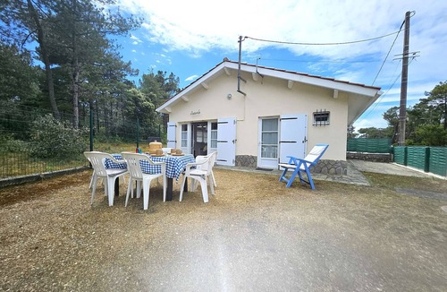 Saint-Hilaire-de-Riez House | 3-Room House for 6, Near Beach & Forest, Closed Yard, Parking, WiFi