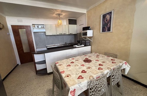 Port-la-Nouvelle House | 3-room house, 80m from beach, terrace and A/C