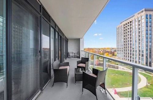 North York Apartment | 3 Rooms, Sleeps 5 | 2 Bath | 2 Balconies | North York | Toronto