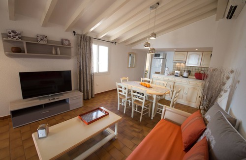 Santa Giulia Apartment | 3 ROOMS VIEW BAY AND SARDINIA