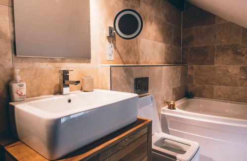 Tunstall Cottage | 3 Rose Cottage, Endon