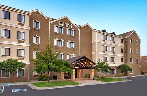 Oklahoma City Hotel | 3-Star Hotel ∙ Staybridge Suites Oklahoma City-Quail Springs, an IHG Hotel