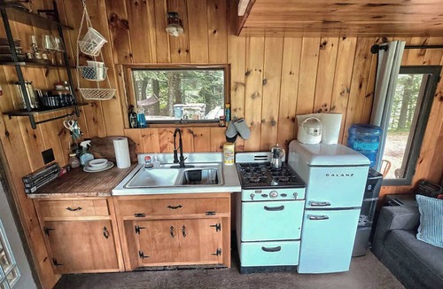 Glenfield Cabin | 3 Secluded amazing spots on your own Private Pond