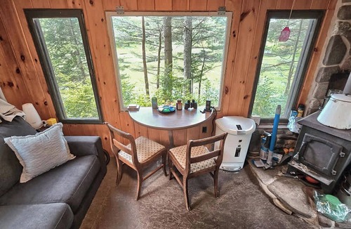Glenfield Cabin | 3 Secluded amazing spots on your own Private Pond