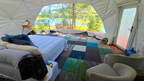 Glenfield House | 3 Secluded amazing spots on your own Private Pond