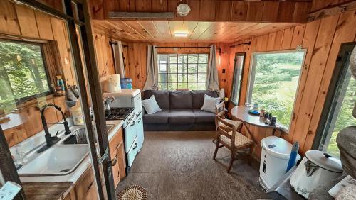 Glenfield House | 3 Secluded amazing spots on your own Private Pond