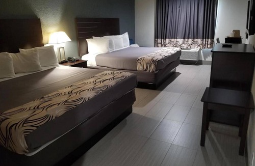 North Shore Hotel | 3 Serene Rooms Near Dinings & Local Attractions - Ideal for Houston Trips