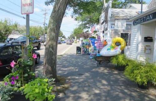 Northwest Harwich House | 3 Shore Road Extension West Harwich Cape Cod - - A Shore Thing