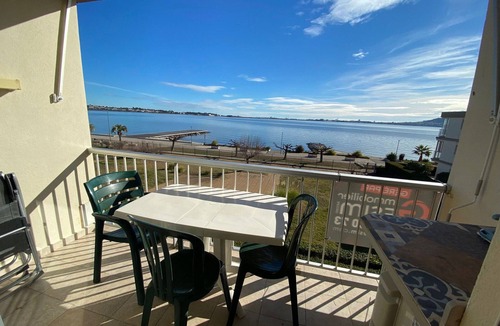 Balaruc-les-Bains Apartment | 3-star A/C apt near Thermes and pond, pets allowed