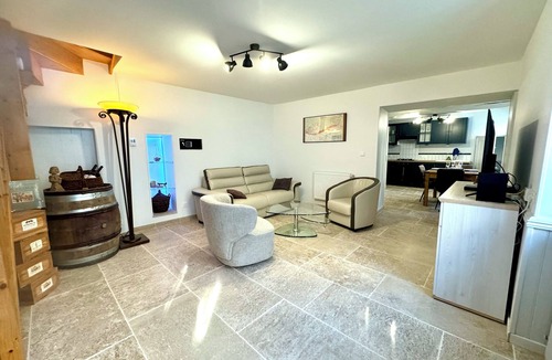 Perrigny-les-Dijon House | 3-star bed and breakfast La Margot