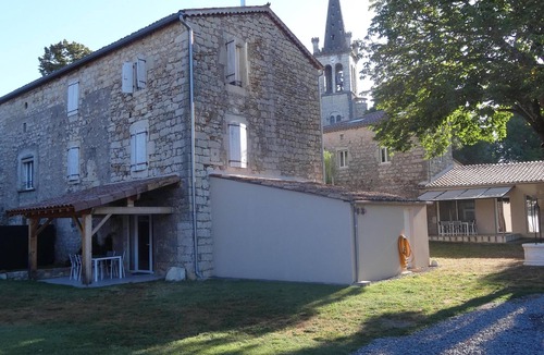 Casteljau Apartment | 3 star gîte in southern Ardèche for 4 people