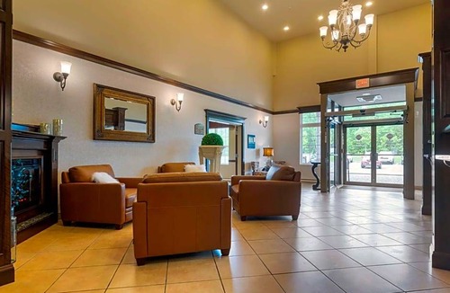 Fredericton Hotel | 3-Star Hotel ∙ Best Western Plus Fredericton Hotel & Suites