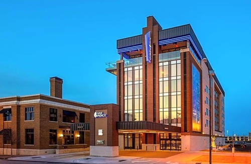 Blue Dome District Hotel | 3-Star Hotel ∙ Hotel Indigo Tulsa DWTN/Entertainment Area