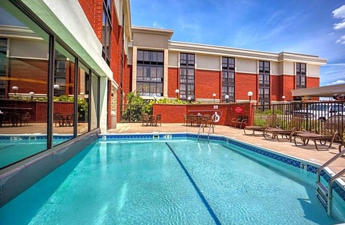 Fairview Heights Hotel | 3-Star Hotel ∙ Drury Inn & Suites St. Louis - Fairview Heights