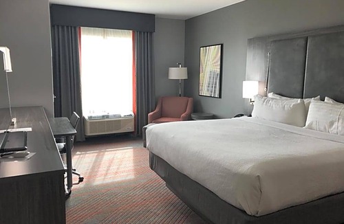 Abilene Hotel | 3-Star Hotel ∙ Holiday Inn Abilene - North College Area, an IHG Hotel