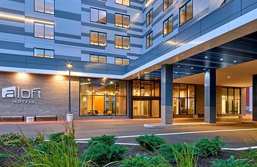 Portland Hotel | 3-Star Hotel ∙ Aloft Portland Maine