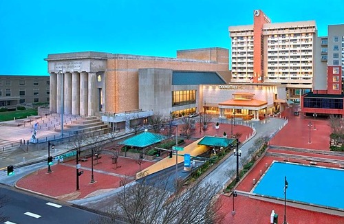 Downtown Little Rock Hotel | 3-Star Hotel ∙ DoubleTree by Hilton Little Rock