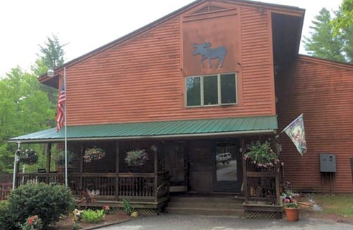 Stoneham Hotel | 3-Star Hotel ∙ Evergreen Valley Inn