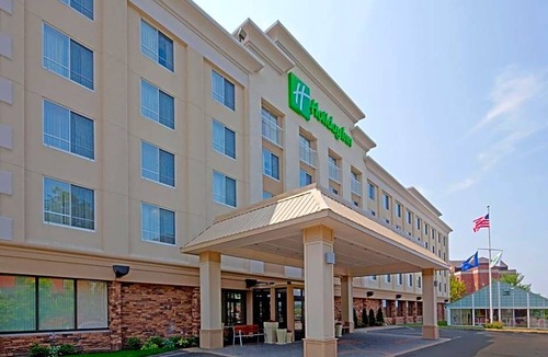 Portsmouth Hotel | 3-Star Hotel ∙ Holiday Inn Portsmouth, an IHG Hotel