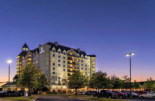 South Tulsa Hotel | 3-Star Hotel ∙ Renaissance Tulsa Hotel & Convention Center