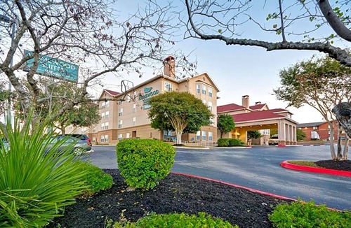 Vance Jackson Hotel | 3-Star Hotel ∙ Homewood Suites by Hilton San Antonio Northwest