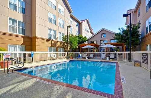 Vance Jackson Hotel | 3-Star Hotel ∙ Homewood Suites by Hilton San Antonio Northwest