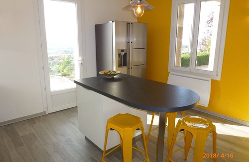 Volx House | 3+ star luxury villa in Luberon Provence - heated pool and panoramic views