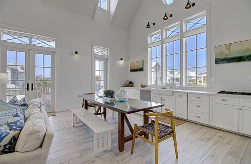 Cinnamon Shore House | 3-Story Cinnamon Shore Home near Infinity Pool w/Access to Great Amenities