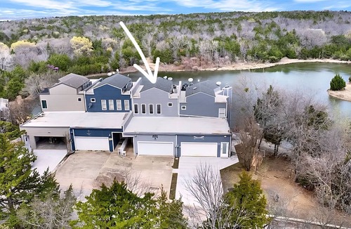 Pottsboro House | 3-Story Lakefront 4-bedroom Townhome on 5-acre Private Lake