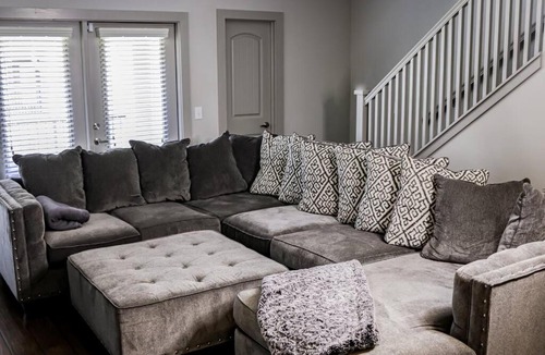 Memorial Apartment | 3-Story Townhome in Memorial City, Attached Garage