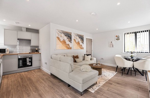 Lansbury Apartment | 3 Sturry Street Apts