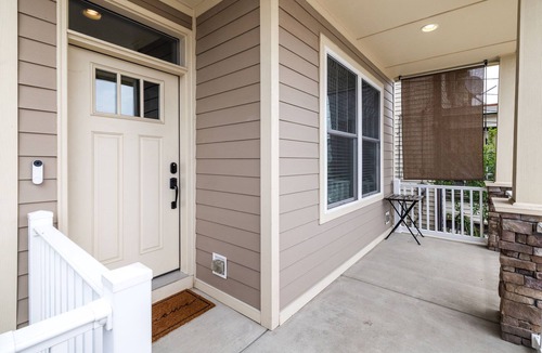 Mount Washington House | 3-Suite Home with Private Fenced Yard