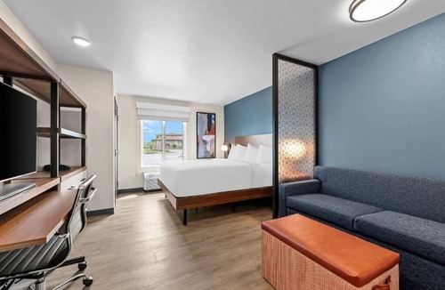 Brownsville Hotel | 3 Suites | King Bed + Kitchen & Sofa for Comfortable Stays