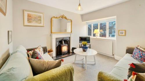 Ambleside House | 3 Swiss Villas